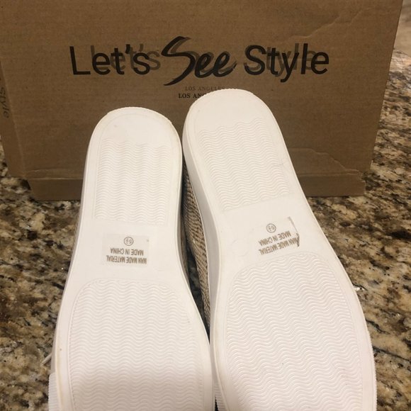 Women's Leopard Snake Tennis Shoe - Picture 4 of 6